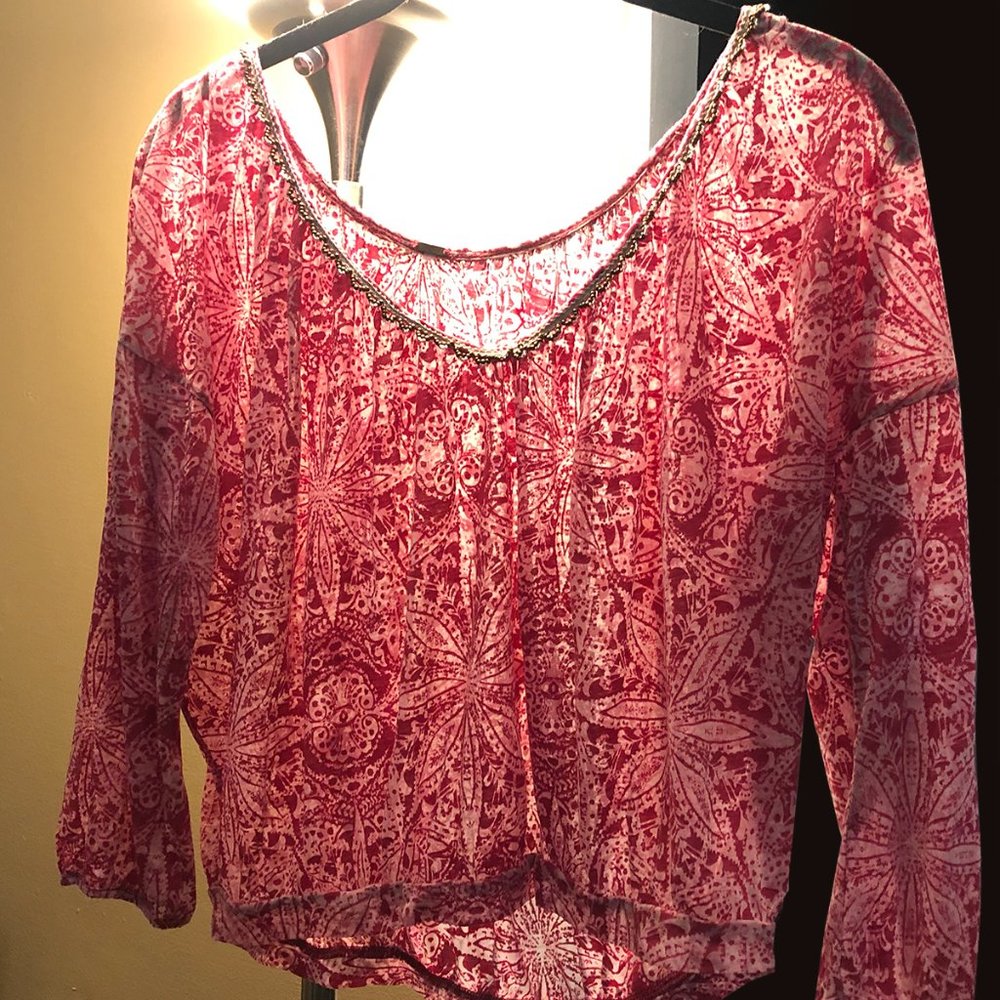 Free People SAFFRON FIELDS EMBELLISHED TEE CHERRY COMBO - Picture 2 of 14